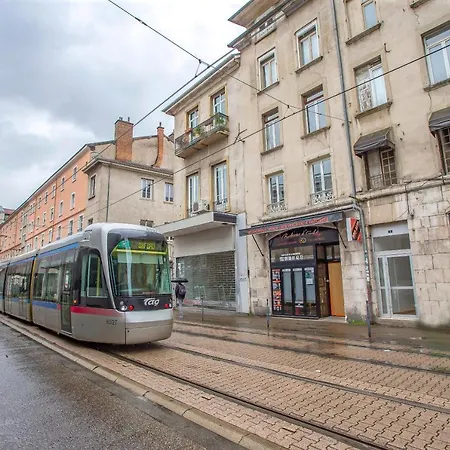 R'studio 25 Hyper Centre